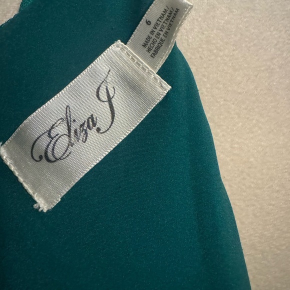 Eliza J 6 Green Dress Exposed Shoulders Off Shoulder Sleeves - Picture 9 of 14